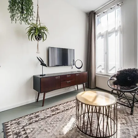 Leidse Square Marnix Apartment